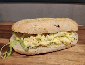 Eiersalade wit/bruin